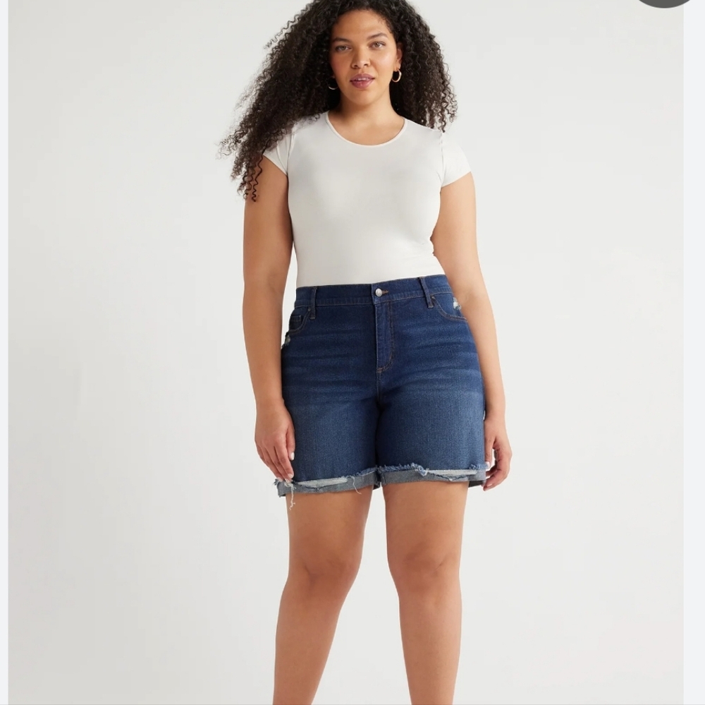 Sofia Vergara Gabriella Bermuda Jean Shorts NWT 28W